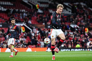 Manchester United takımından Rasmus Hjlund, UEFA Avrupa Ligi çeyrek finali öncesinde oynanan maç öncesi ısınma maçında Manchester United - Lyon maçında Old Trafford, Manchester, İngiltere, 17 Nisan 2025