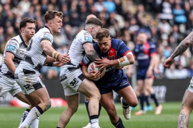 Hull KR 'dan Jai Whitbread, Hull FC' den Amir Bourouh tarafından 18 Nisan 2025 'te MKM Stadyumu' nda oynanan Betfred Süper Lig 8. Raundu karşılaşmasında yenildi.