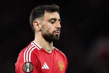 Manchester United ile Manchester United arasındaki çeyrek final maçında Bruno Fernandes, Manchester United ile Old Trafford, Manchester, Birleşik Krallık, 17 Nisan 2025
