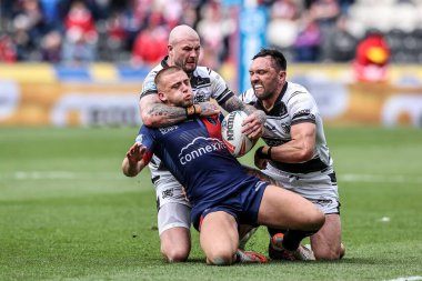 Hull KR 'dan Mikey Lewis, Hull FC' den Jordan Rapana ve Hull FC 'den Zak Hardaker tarafından 18 Nisan 2025' te MKM Stadyumu 'nda oynanan Betfred Süper Lig 8. Raundunda yenildi.