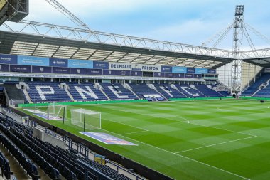 Deepdale Stadyumu 'nun genel görünümü Gökyüzü İddia Şampiyonası öncesinde Preston North End Queens Park Rangers' a karşı Deepdale, Preston, İngiltere, 18 Nisan 2025