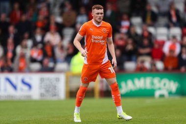 Blackpool takımından Sonny Carey 18 Nisan 2025 'te Lamex Stevenage, İngiltere' de Stevenage - Blackpool maçında