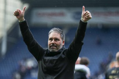 Mart Cifuentes, 18 Nisan 2025 'te İngiltere, Preston' da Queens Park Rangers maçında Queens Park Rangers 'ın menajeri Preston North End' e karşı oynamıştır.