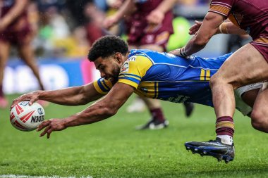 Leeds Rhinos takımından Kallum Watkins, 18 Nisan 2025 'te Leeds Stadyumu' nda oynanan 8. Betfred Süper Lig karşılaşmasında Leeds Rhinos 'a karşı Huddersfield Giants maçına gidiyor.