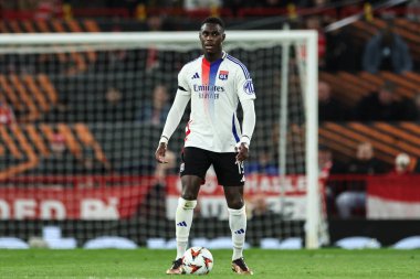 Lyon 'dan Moussa Niakhat UEFA Avrupa Ligi çeyrek final maçında Old Trafford, Manchester, İngiltere' de Manchester United-Lyon maçında 17 Nisan 2025