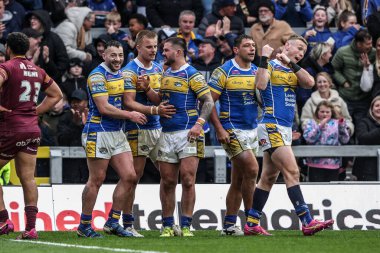 Leeds Rhinos takımından Ryan Hall, 18 Nisan 2025 'te Leeds Stadyumu' nda oynanan Betfred Süper Lig 8. Raundda Leeds Rhinos - Huddersfield Giants karşılaşmasını kutluyor.