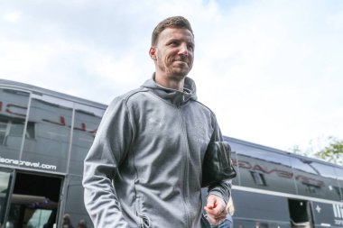 Blackpool 'dan Lee Evans, 18 Nisan 2025' te İngiltere 'deki Lamex Stevenage Stevenage' de oynanan Sky Bet Lig 1 karşılaşmasının önüne geçti.