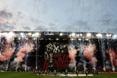 Manchester United, 17 Nisan 2025 'te Old Trafford, Manchester' da oynanan Manchester United - Lyon çeyrek final karşılaşmasında UEFA Avrupa Ligi 'nin önünde.