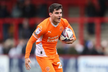 Blackpool 'dan Rob Apter takımlarını 18 Nisan 2025' te Lamex Stevenage, Stevenage, İngiltere 'de oynanan 1.