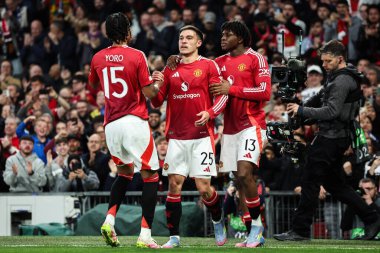 Manchester United takımından Manuel Ugarte, 17 Nisan 2025 'te Old Trafford, Manchester, İngiltere' de oynanan UEFA Avrupa Ligi çeyrek final maçında 1-0 'lık galibiyet golünü kutluyor.