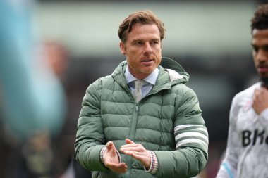 Burnley 'nin Scott Parker teknik direktörü Gökyüzü İddia Şampiyonası maçı öncesinde Watford Burnley' e karşı Vicarage Road, Watford, İngiltere, 18 Nisan 2025