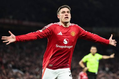 Manchester United takımından Manuel Ugarte, 17 Nisan 2025 'te Old Trafford, Manchester, İngiltere' de oynanan UEFA Avrupa Ligi çeyrek final maçında 1-0 'lık galibiyet golünü kutluyor.
