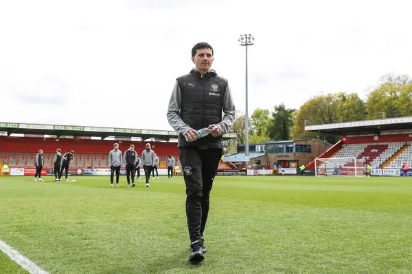 Blackpool 'dan Albie Morgan, 18 Nisan 2025' te İngiltere 'deki Lamex Stevenage Stevenage' e karşı oynanan Sky Bet 1 maçı öncesinde geldi.