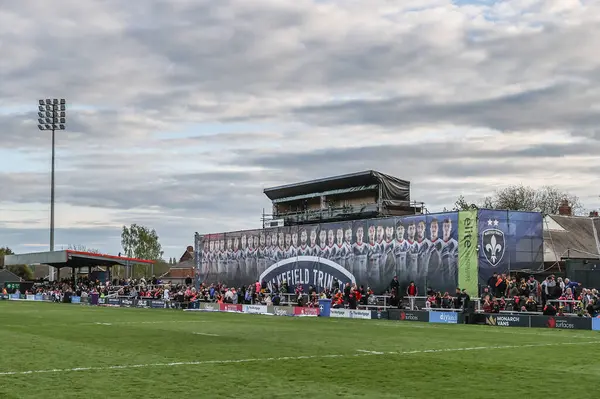 DIY Kitchens Stadyumu 'nun Betfred Süper Lig 8. Raundunda Wakefield Trinity, Castleford Tigers' a karşı DIY Kitchens Stadyumu, Wakefield, Birleşik Krallık 'ta 17 Nisan 2025' te oynanan karşılaşma genel bir görüntüsü.