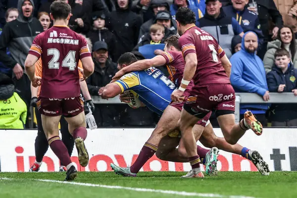 Leeds Rhinos takımından Ryan Hall, 18 Nisan 2025 'te Leeds Stadyumu' nda oynanan Betfred Süper Lig 8. Raundda Leeds Gergedan ve Huddersfield Giants maçına gidiyor.