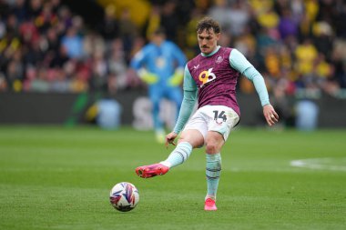 Burnley 'den Connor Roberts 18 Nisan 2025' te İngiltere Vicarage Road 'da Watford-Burnley maçında ileri pas attı.