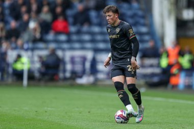 Queens Park Rangers takımından Harrison Ashby 18 Nisan 2025 tarihinde İngiltere 'nin Deepdale kentinde Preston North End-Queens Park Rangers maçında