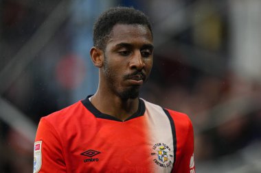 Luton Town 'dan Isaiah Jones 21 Nisan 2025' te Luton Town - Bristol City maçında Kenilworth Road, Luton, İngiltere 'de karşılaştı.