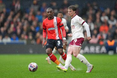 Bristol City 'den George Tanner, 21 Nisan 2025' te İngiltere 'nin başkenti Luton Town' a karşı Bristol City 'de oynanan Sky Bet Şampiyonası maçında pas attı.