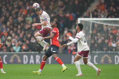 Bristol City 'den Jason Knight 21 Nisan 2025' te Luton Town - Bristol City maçı sırasında İngiltere 'nin başkenti Luton' da kazandı.