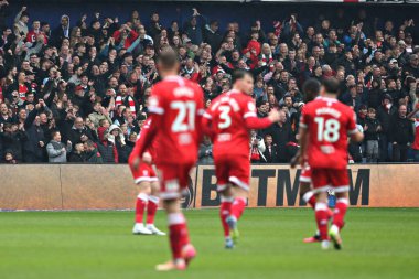 Middlesborough Middlesborough, Sheffield, İngiltere 'de 21 Nisan 2025' te oynanan ve Middlesbrough 'a karşı oynanan Gökyüzü İddia Şampiyonası maçında Middlesbrough' dan Finn Azaz 'ın attığı ilk golü kutluyor.
