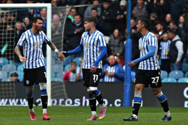 Sheffield Wednesday 'den Josh Windass, 21 Nisan 2025' te İngiltere 'nin başkenti Hillsborough' da oynanan Sheffield Wednesday-Middlesbrough maçında golünü kutluyor.