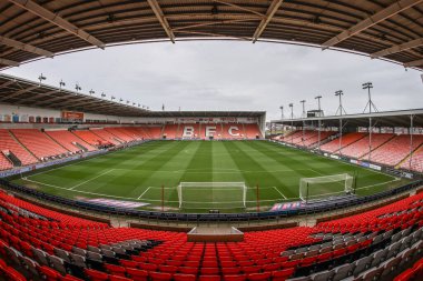 Bloomfield Yolu 'nun, Sky Bet Ligi 1' in önündeki genel görünümü 21 Nisan 2025 'te Bloomfield Road, Blackpool' da Blackpool-Wrexham maçı.