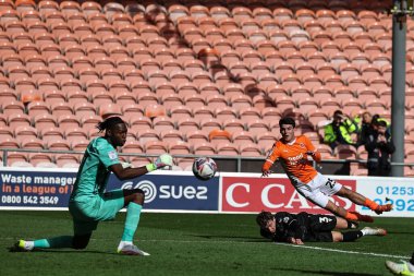 Blackpool 'dan Rob Apter, 21 Nisan 2025' te Bloomfield Road, Blackpool 'da oynanan Blackpool-Wrexham maçında 1-2 berabere kaldı.