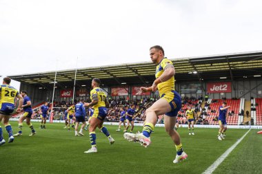 Warrington Wolves takımından Matt Dufty 19 Nisan 2025 'te Leigh Spor Köyü' nde oynanan 8. Betfred Süper Lig karşılaşmasında Leigh Leopards ve Warrington Wolves arasındaki ısınma turunda