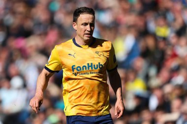 Derby County takımından Craig Forsyth 21 Nisan 2025 'te West Bromwich Albion - Derby County maçında Hawthorns, West Bromwich, İngiltere