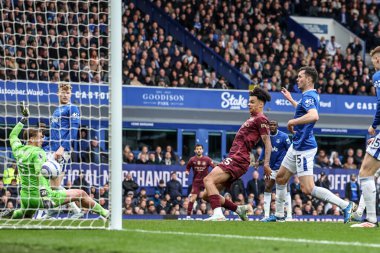 Manchester City 'den Nico O' Reilly Premier League maçında 0-1 öne geçiyor Everton Manchester City ile Goodison Park, Liverpool, İngiltere, 19 Nisan 2025