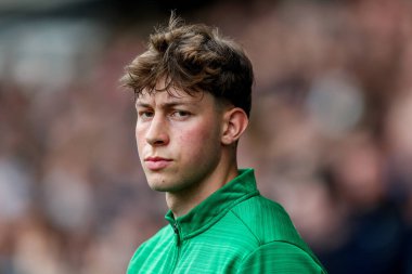 Norwich City 'den Oscar Schwartau, 21 Nisan 2025' te Londra 'nın The Den kentinde oynanan Sky Bet Şampiyonası karşılaşması öncesinde tünelden çıkıyor.