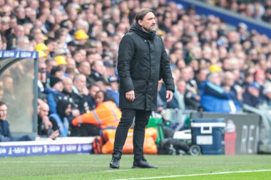 Daniel Farke Leeds United, 21 Nisan 2025 'te Leeds Road, İngiltere' de Leeds United ile Stoke City arasındaki Sky Bet Şampiyonası maçında teknik direktör oldu.