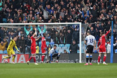 Sheffield Wednesday 'den Josh Windass, 21 Nisan 2025' te İngiltere 'nin başkenti Hillsborough' da oynanan Sheffield Wednesday-Middlesbrough maçında golünü kutluyor.