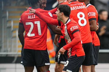 Luton Town 'dan Bristol City taraftarlarına Liam Walsh, 21 Nisan 2025' te Luton Town - Bristol City maçında luton Town maçında Luton Town ile Bristol City arasında oynanan maçın ardından ikinci golü attı.