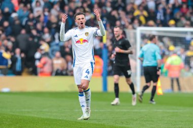 Leeds United takımından Ethan Ampadu, Leeds Road, Leeds, İngiltere 'de Leeds United ile Stoke City arasındaki Sky Bet Şampiyonası maçında tepki gösterdi.