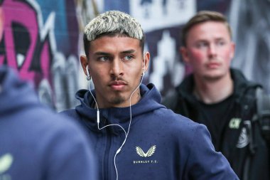 Burnley 'den Jeremy Sarmiento, Burnley ile Sheffield United' ın 21 Nisan 2025 'te oynadıkları Turf Moor, Burnley' deki Sky Bet Şampiyonası karşılaşması öncesinde stadyuma geldi.