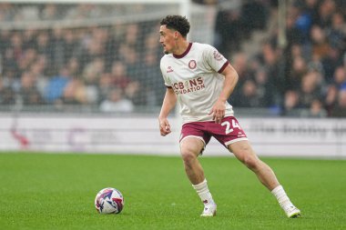 Bristol City 'den Haydon Roberts 21 Nisan 2025' te Luton Town, Bristol City 'e karşı Bristol City' de oynanan Gökyüzü İddia Şampiyonası maçında