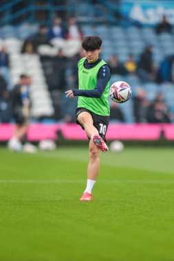 Stoke City 'den Bae Jun-Ho maç öncesi ısınma maçında Sky Bet Şampiyonası maçında Leeds United ile Stoke City arasındaki Elland Road, Leeds, İngiltere, 21 Nisan 2025