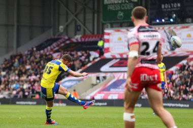 Warrington Wolves 'tan Marc Sneyd, 19 Nisan 2025' te Leigh Spor Köyü 'nde oynanan Betfred Süper Lig 8. Raundda Leigh Leopards - Warrington Wolves maçında dönüşüm vuruşunu yaptı ve 0-2 yaptı.