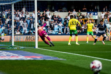 Millwall 'dan Mihailo Ivanoviç, 21 Nisan 2025' te Londra 'nın The Den kentinde oynanan Sky Bet Şampiyonası maçında 1-0 berabere kaldı.
