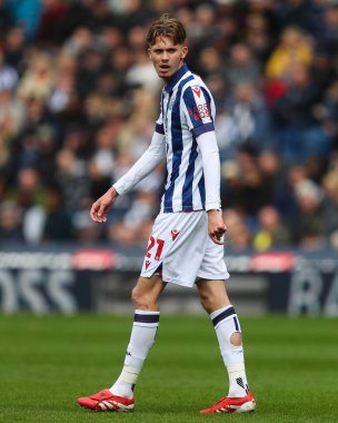 West Bromwich Albion 'dan Isaac Price, West Bromwich Albion - Derby County maçı sırasında Hawthorns, West Bromwich, İngiltere, 21 Nisan 2025