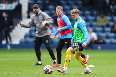 Derby County 'den Liam Thompson, 21 Nisan 2025' te İngiltere 'nin başkenti West Bromwich-Derby County' de oynanan Sky Bet Şampiyonası karşılaşması öncesinde oynanan maç öncesi ısınma maçında...