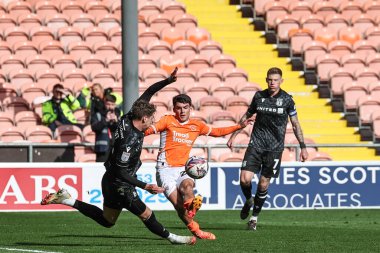 Blackpool 'dan Rob Apter, 21 Nisan 2025' te Bloomfield Road, Blackpool 'da oynanan Blackpool-Wrexham maçında 1-2 berabere kaldı.