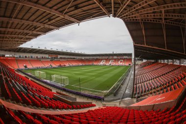 Bloomfield Yolu 'nun, Sky Bet Ligi 1' in önündeki genel görünümü 21 Nisan 2025 'te Bloomfield Road, Blackpool' da Blackpool-Wrexham maçı.