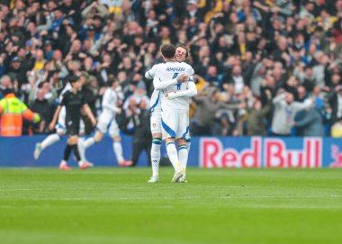 Leeds United takımından Ethan Ampadu, 21 Nisan 2025 'te Leeds United' ın Stoke City 'e karşı oynadığı Sky Bet Şampiyonası maçını kutluyor.