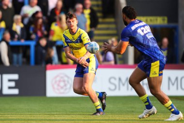 Warrington Wolves takımından Jordy Crowther 24 Nisan 2025 'te İngiltere' nin Halliwell Jones Stadyumu 'nda oynanan 9.
