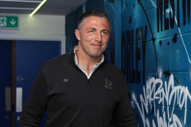 Warrington Wolves 'un baş antrenörü Sam Burgess, 24 Nisan 2025' te Warrington, İngiltere 'deki Halliwell Jones Stadyumu' nda oynanan Warrington Wolves-St Helens maçının 9.