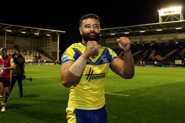 Warrington Wolves 'tan Zane Musgrove, 24 Nisan 2025' te İngiltere 'nin Warrington kentinde oynanan Betfred Süper Lig 9. Maçı' nda Warrington Wolves ile St Helens arasındaki maçı kazanmasını kutluyor.
