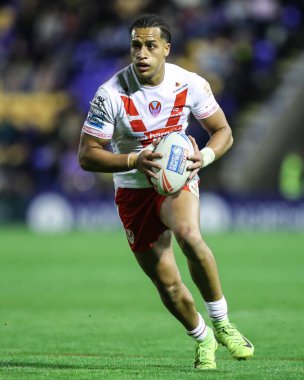 St. Helens takımından Dayon Sambou, 24 Nisan 2025 'te oynanan Betfred Süper Lig 9. Maçı' nda Warrington Wolves, St. Helens 'e karşı Halliwell Jones Stadyumu, Warrington, İngiltere